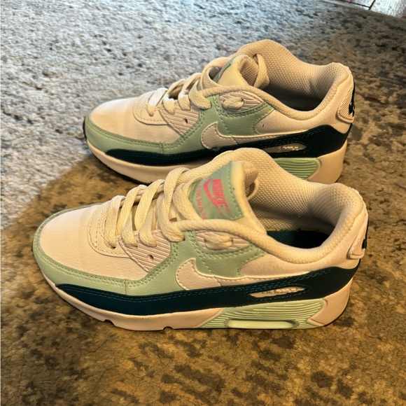 Nike Air Max 90 Leather White Jade Ice - Picture 2 of 7